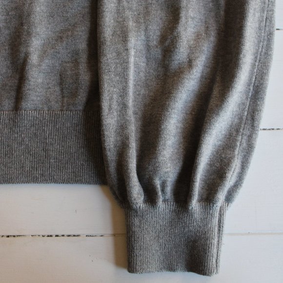 Banana Republic Grey V-Neck Knit Sweater, 100% Cotton - Picture 2 of 6